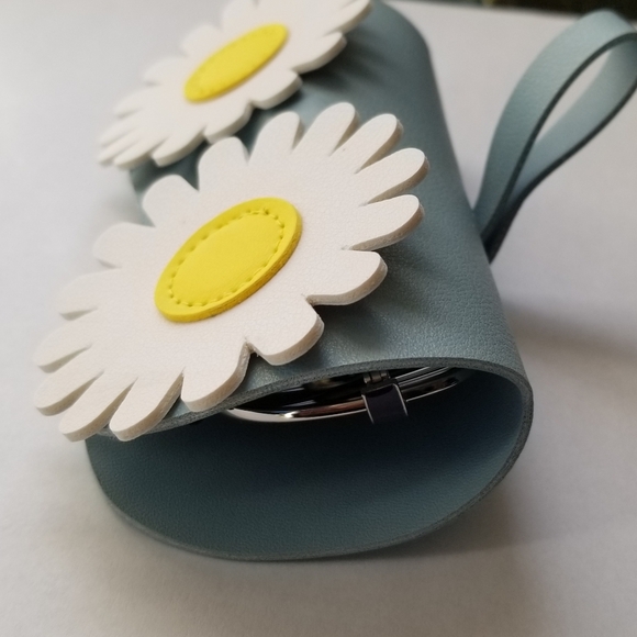 Super Kool Sunglasses Case 😎 - Picture 4 of 6